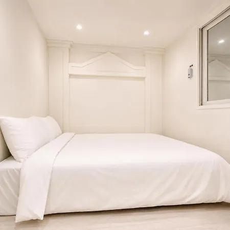 Olli Haus - Kspo Jyp Jamsil Lotte World Subway Lines 5 & 9 Gangnam - Private Bathroom Hotel-Quality Bedding
